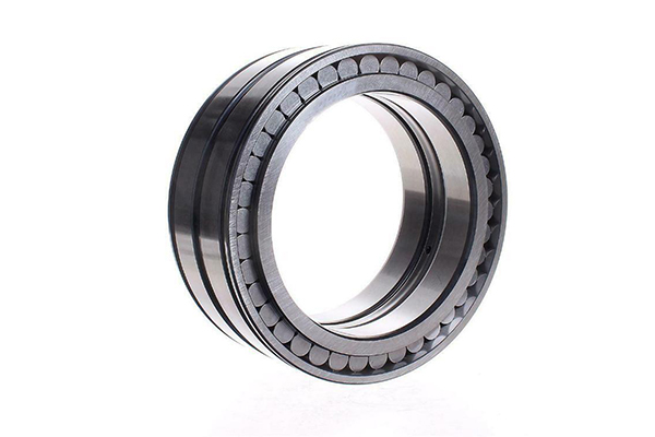 How should the finished cylindrical roller bearings be sealed and stored?