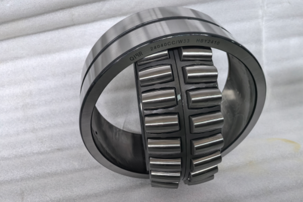 24048 CC/W33 Spherical Roller Bearing : A Perfect Combination of High Load Capacity and Self-Aligning Performance