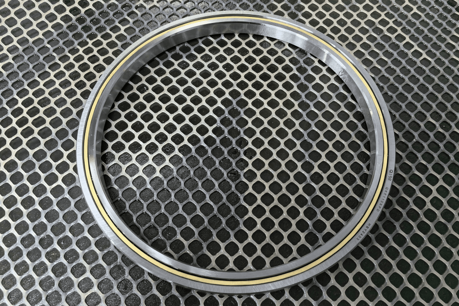 An In-depth Analysis of the KF070XP0 Thin-Section Four-Point Contact Bearing