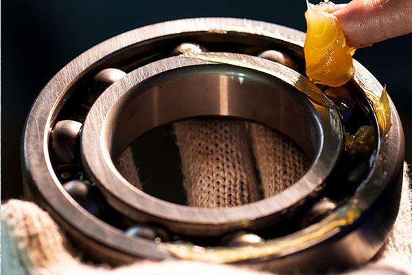 The Ripple Effect of Bearing Noise: How It Impacts Equipment Longevity and Performance
