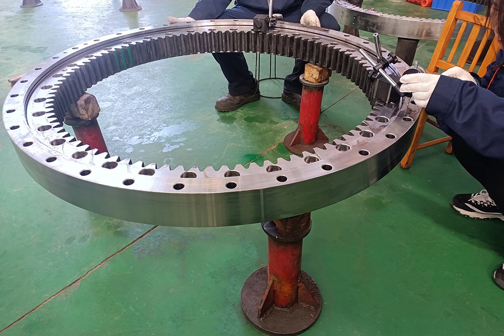Double Row Ball Slewing Bearings: Innovation and Excellence by Luoyang QIBR Bearing Co., Ltd.  